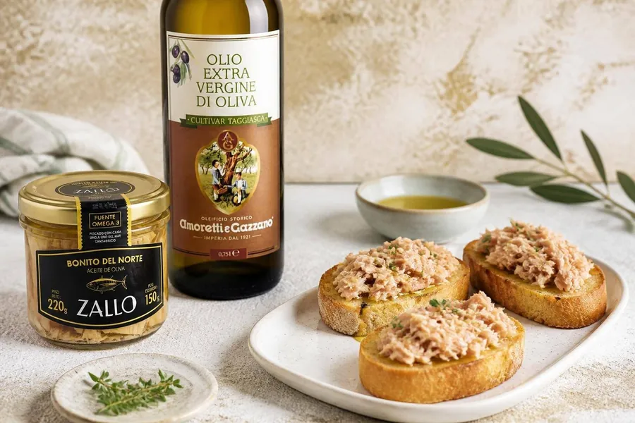 Bruschette al tonno e olio taggiasco